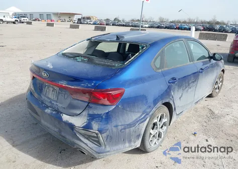 2021 Kia Forte Lxs z USA, uszkodzony, nr VIN 3KPF24AD6ME330171